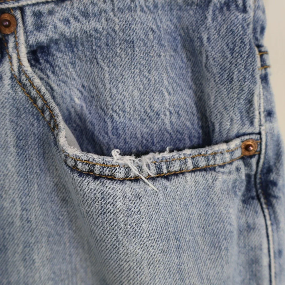 Vintage Levis 505 Regular Fit‎ Jeans 33x34 Grunge Distressed Light Wash Denim